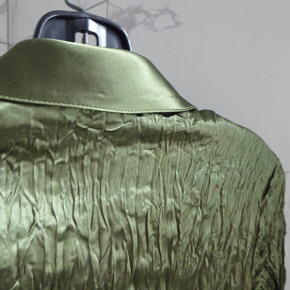 SIMON CHANG Stunning Emerald Green Creased Button Blouse - Picture 7 of 8